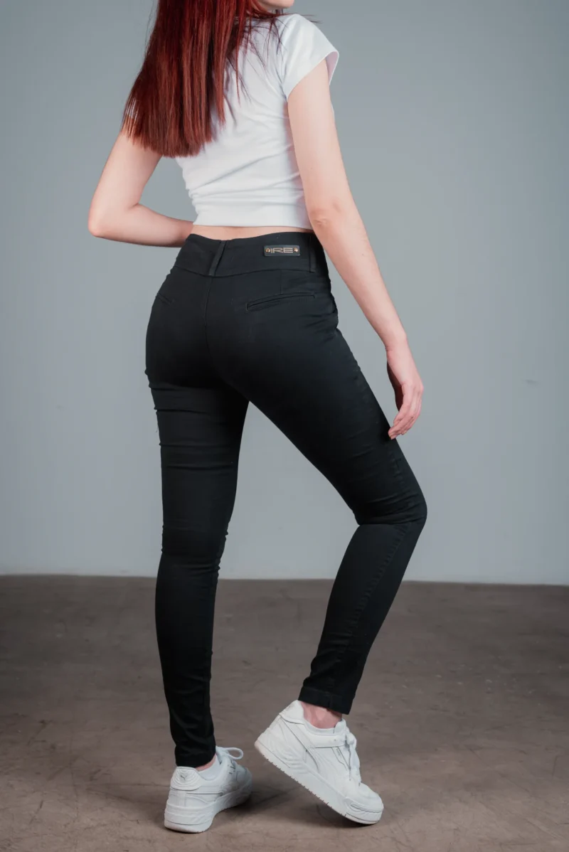 Pantalón sport chino cintura alta – Negro